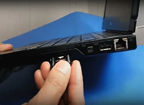 sd card slot Dell laptop